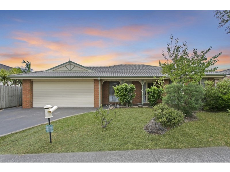 55 Robinswood Parade, Narre Warren South VIC 3805