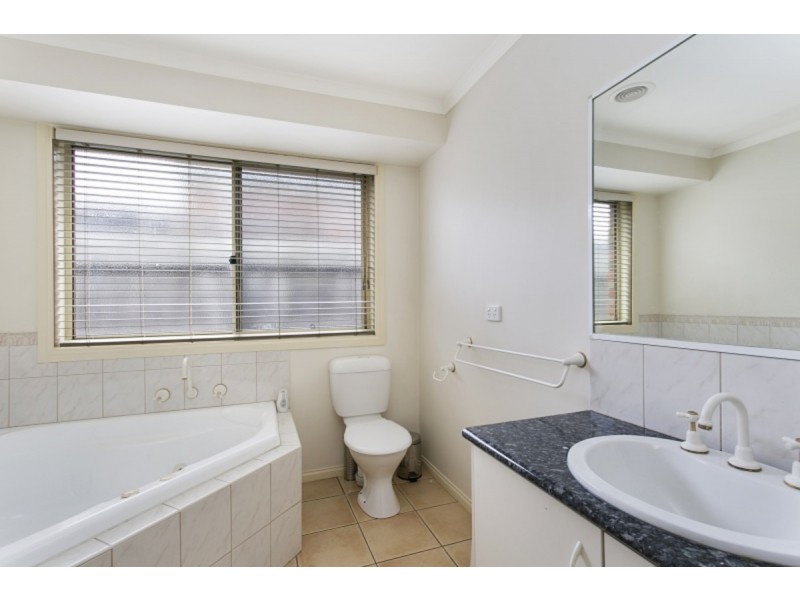 55 Robinswood Parade, Narre Warren South VIC 3805