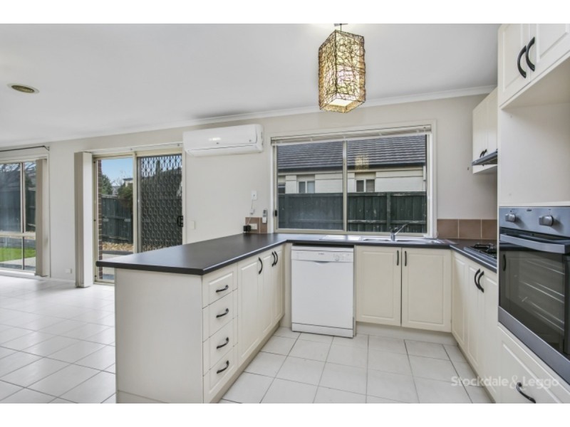 22 Kenton Walk, Narre Warren South VIC 3805