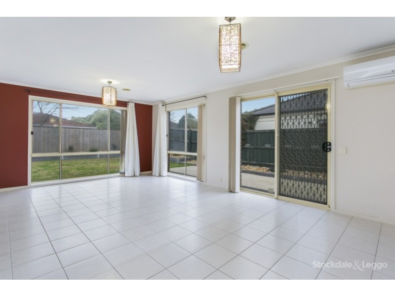 22 Kenton Walk, Narre Warren South VIC 3805