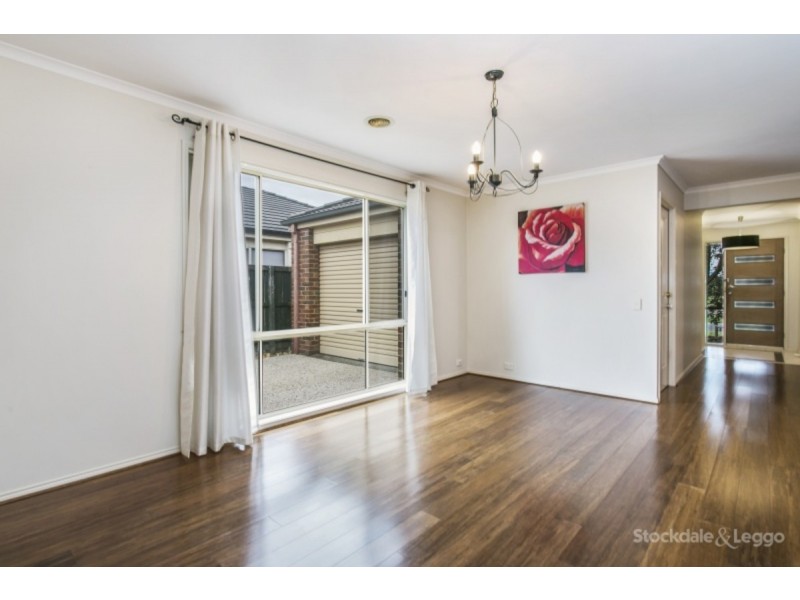 22 Kenton Walk, Narre Warren South VIC 3805