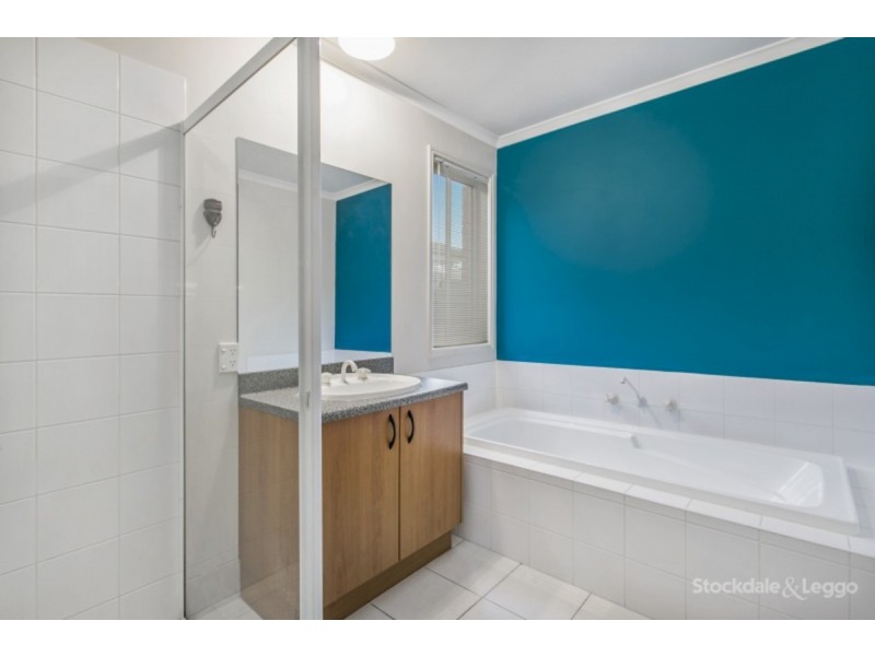 22 Kenton Walk, Narre Warren South VIC 3805