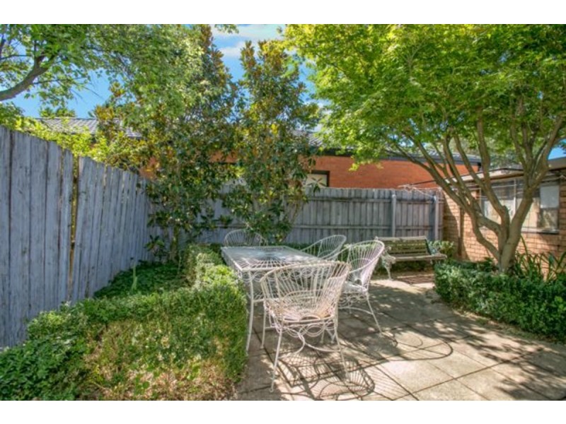 2/26 Leopold Crescent, Hampton Park VIC 3976