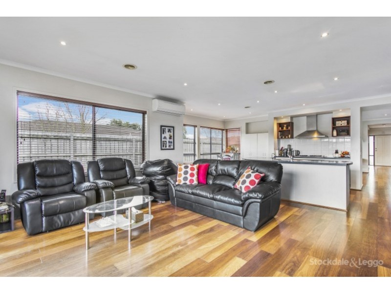 32 Stefan Drive, Berwick VIC 3806