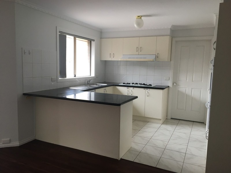 2 Bellevue Drive, Berwick VIC 3806