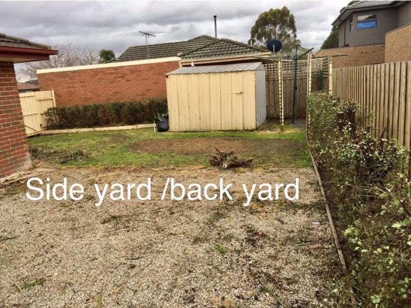 2 Bellevue Drive, Berwick VIC 3806