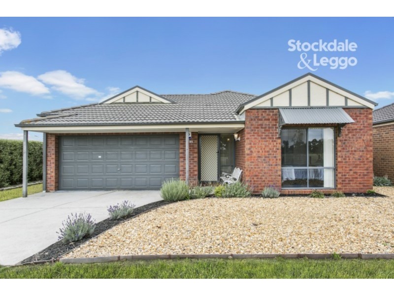 99 Melzak Way, Berwick VIC 3806