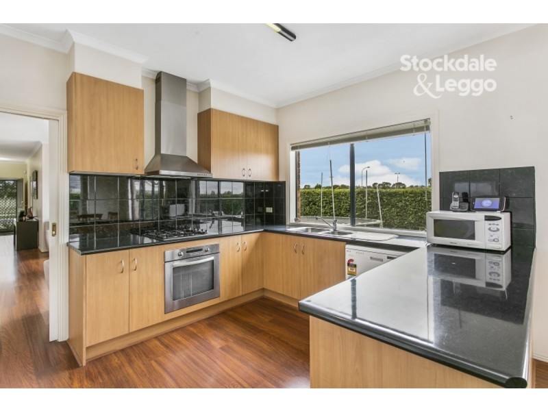 99 Melzak Way, Berwick VIC 3806