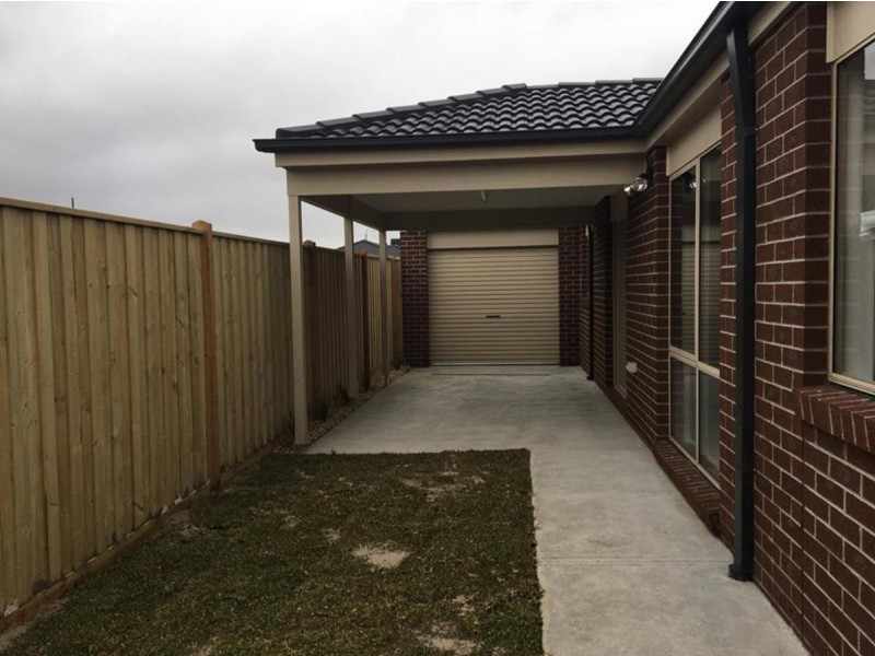 24 Heathecote Grove, Officer VIC 3809