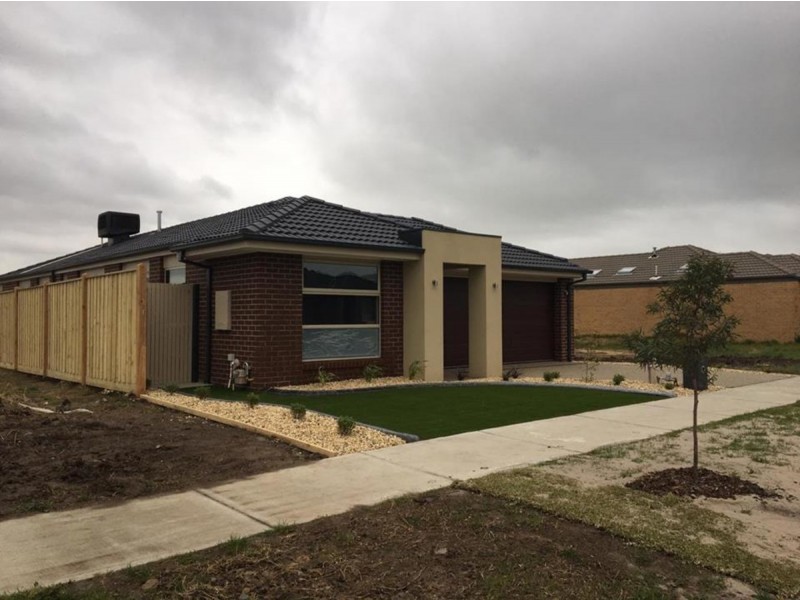 24 Heathecote Grove, Officer VIC 3809