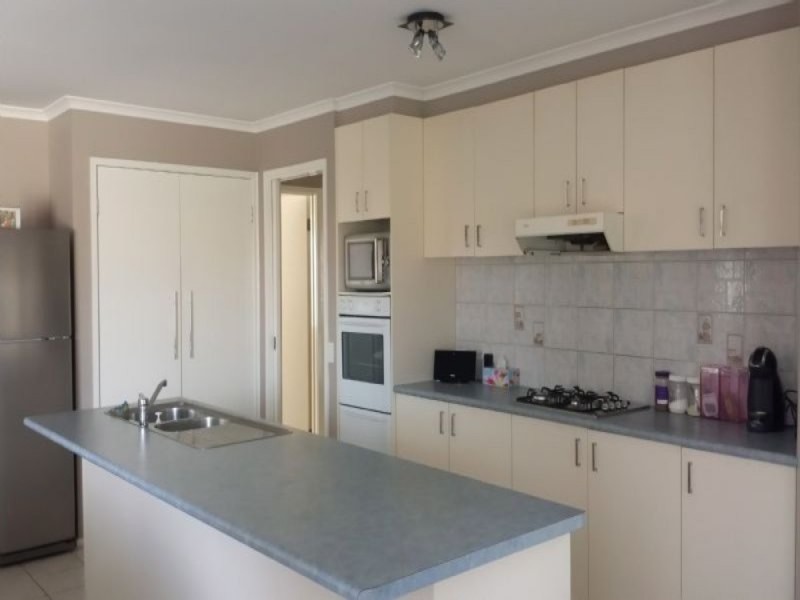 10 Highland Crescent, Narre Warren South VIC 3805