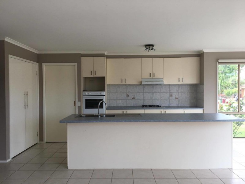 10 Highland Crescent, Narre Warren South VIC 3805