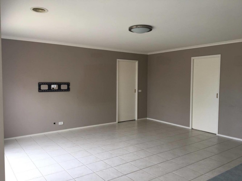 10 Highland Crescent, Narre Warren South VIC 3805