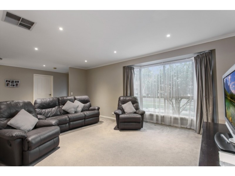 26 Tamarisk Road, Narre Warren VIC 3805