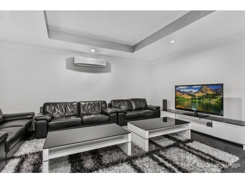 4 St Cloud Court, Cranbourne North VIC 3977