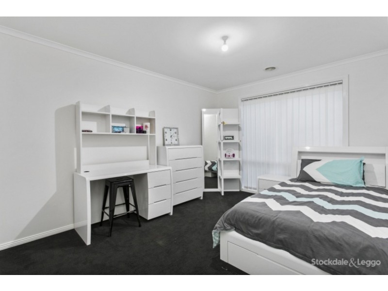 4 St Cloud Court, Cranbourne North VIC 3977