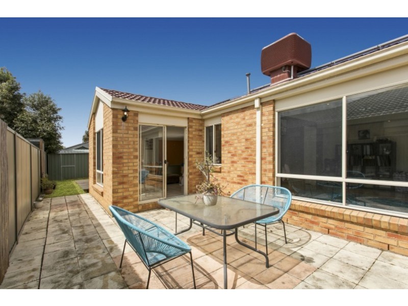 4 Reynard Place, Cranbourne East VIC 3977