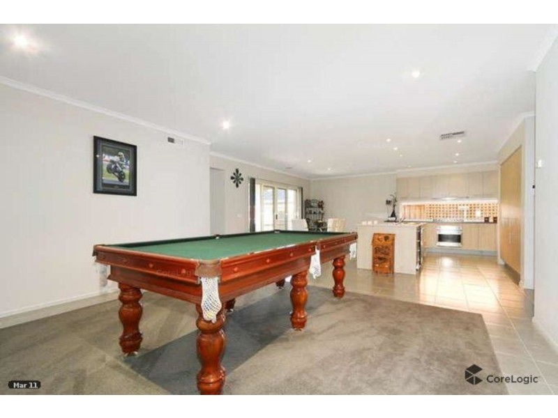 7 Sunhill Way, Berwick VIC 3806