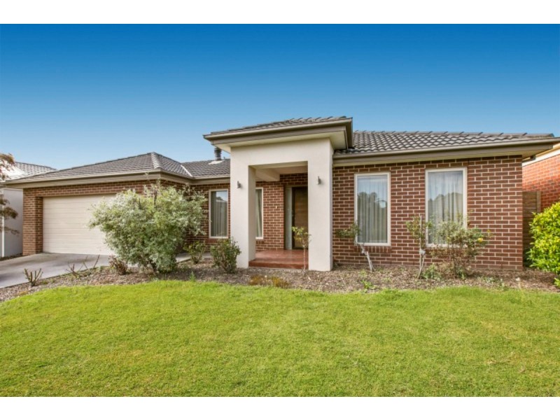 4 Angelique Street, Berwick VIC 3806