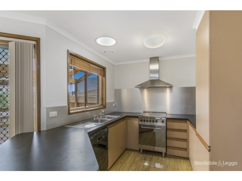 2/1 Heyington Circle, Narre Warren VIC 3805