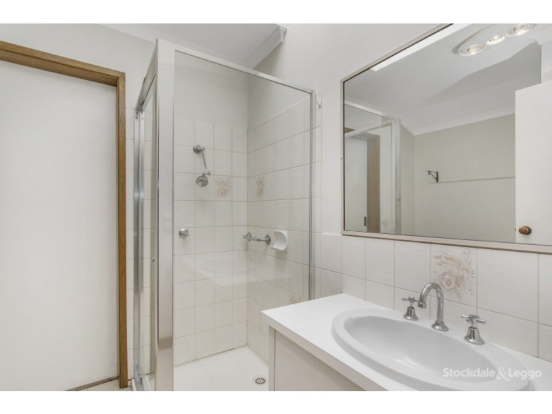 2/1 Heyington Circle, Narre Warren VIC 3805