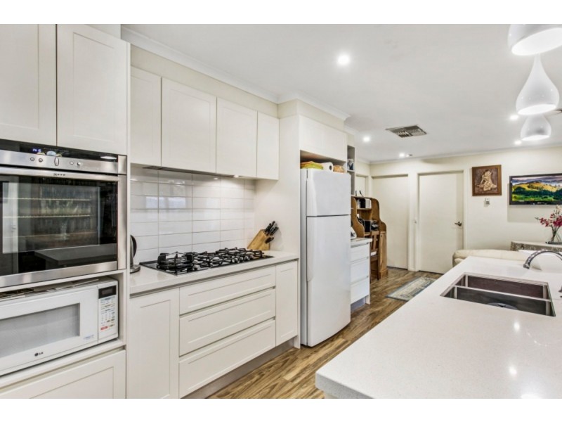 1 Tingle Close, Narre Warren VIC 3805