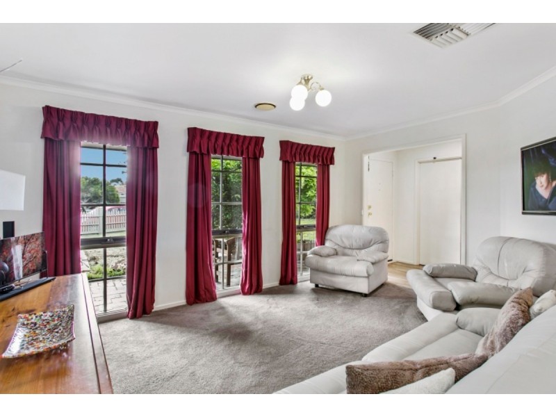 1 Tingle Close, Narre Warren VIC 3805
