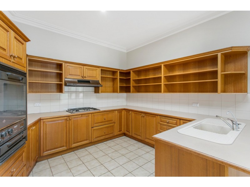 4 Travis Court, Berwick VIC 3806
