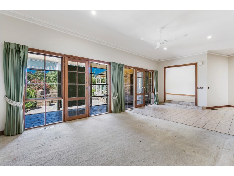 4 Travis Court, Berwick VIC 3806