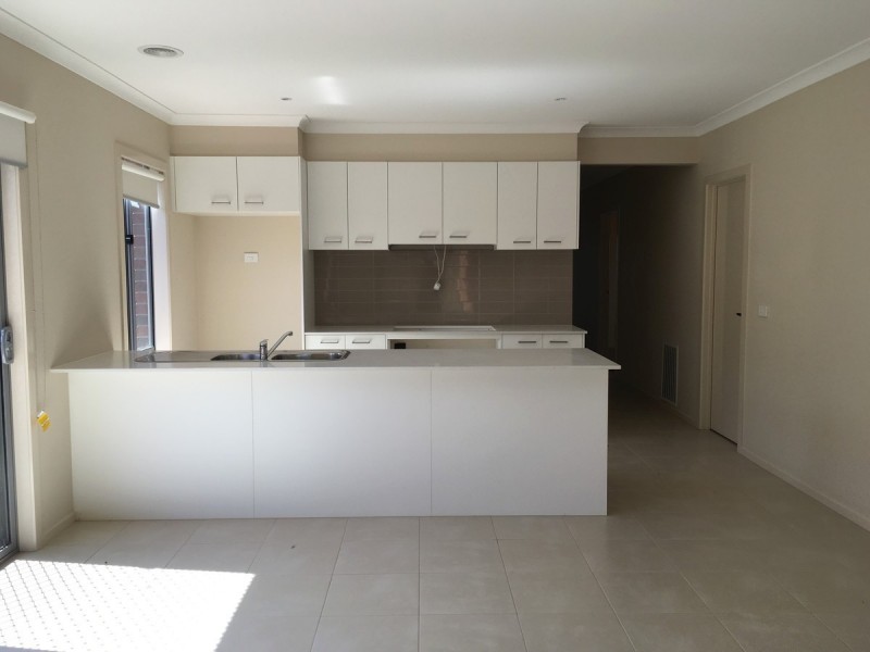 75 Beauford Avenue, Narre Warren South VIC 3805