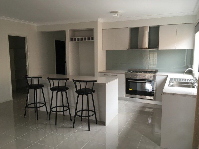 55 Castillo Avenue, Clyde North VIC 3978