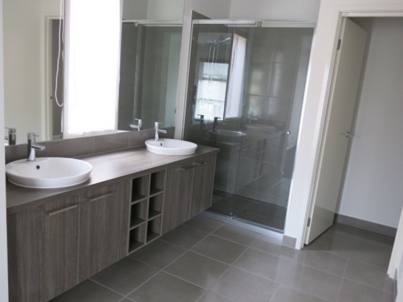 55 Castillo Avenue, Clyde North VIC 3978