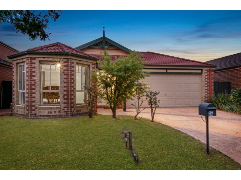24 Kenton Walk, Narre Warren South VIC 3805