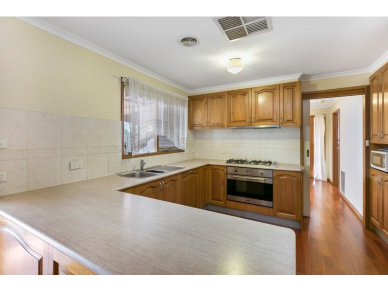 15 Belvedere Court, Hampton Park VIC 3976