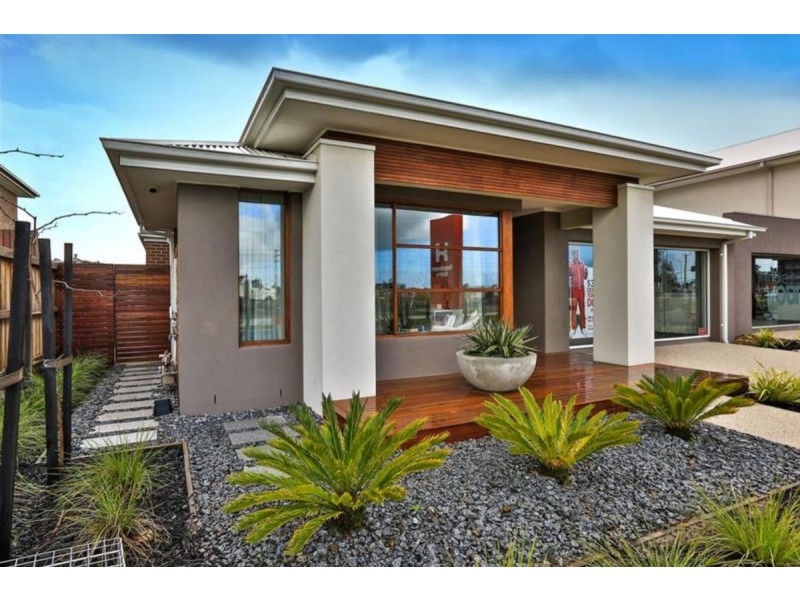 10 Hardwick Place, Officer VIC 3809