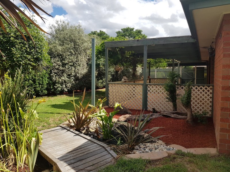 53 Strathaird Drive, Narre Warren South VIC 3805