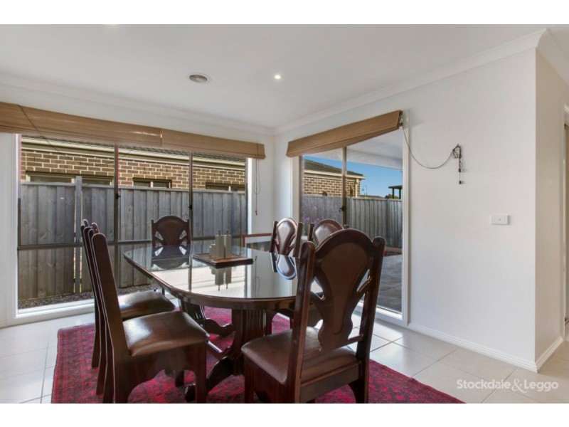 19 Armstrong Street, Cranbourne East VIC 3977