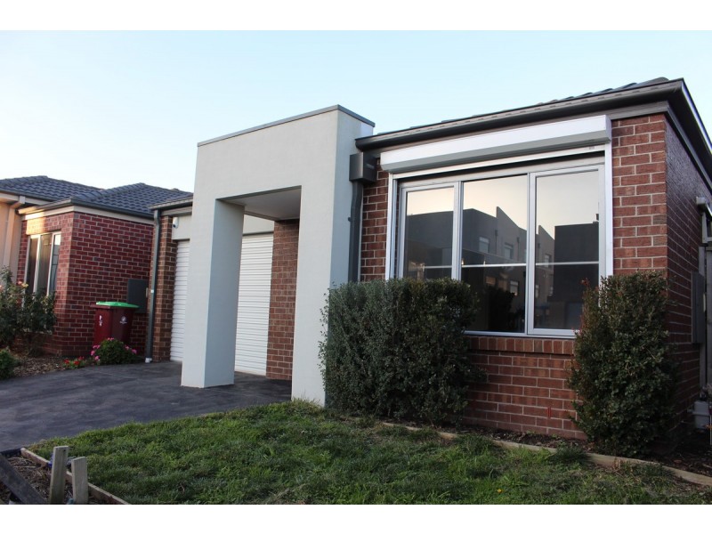 13 Paxford Drive, Cranbourne North VIC 3977