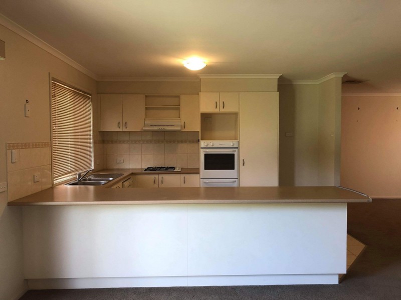 11 Minak Close, Narre Warren South VIC 3805