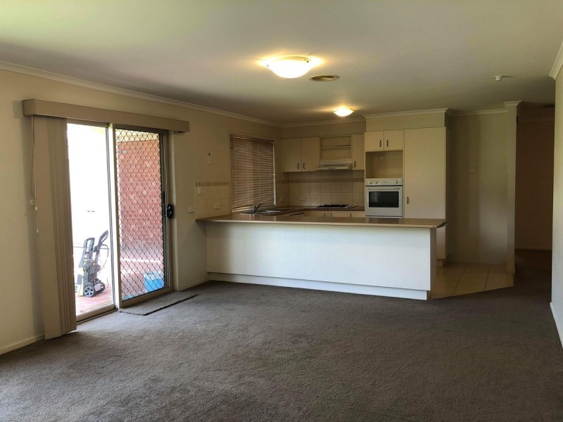 11 Minak Close, Narre Warren South VIC 3805