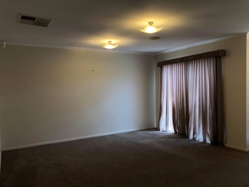 11 Minak Close, Narre Warren South VIC 3805