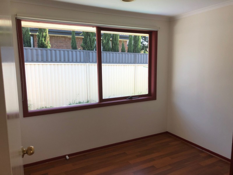 6 Axedale Crescent, Endeavour Hills VIC 3802