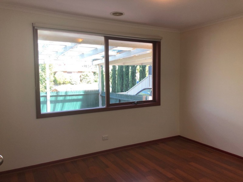 6 Axedale Crescent, Endeavour Hills VIC 3802
