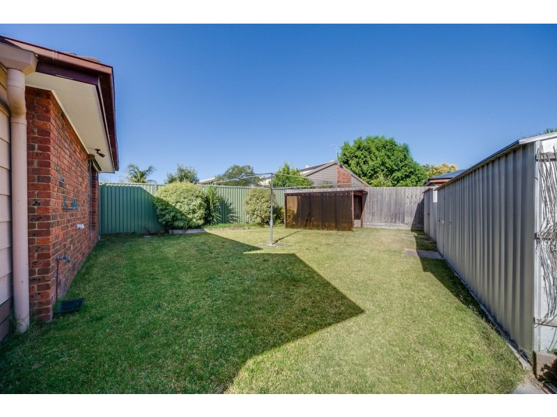 16 Lobelia Court, Cranbourne North VIC 3977