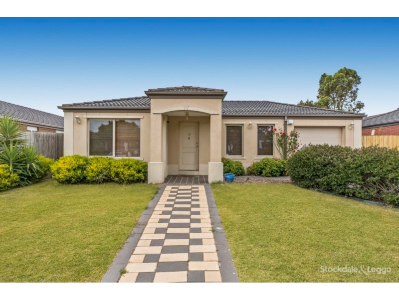 15 Sing Crescent, Berwick VIC 3806