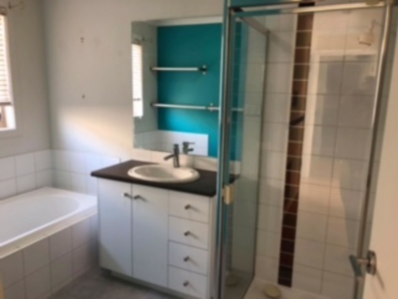 15 Sing Crescent, Berwick VIC 3806