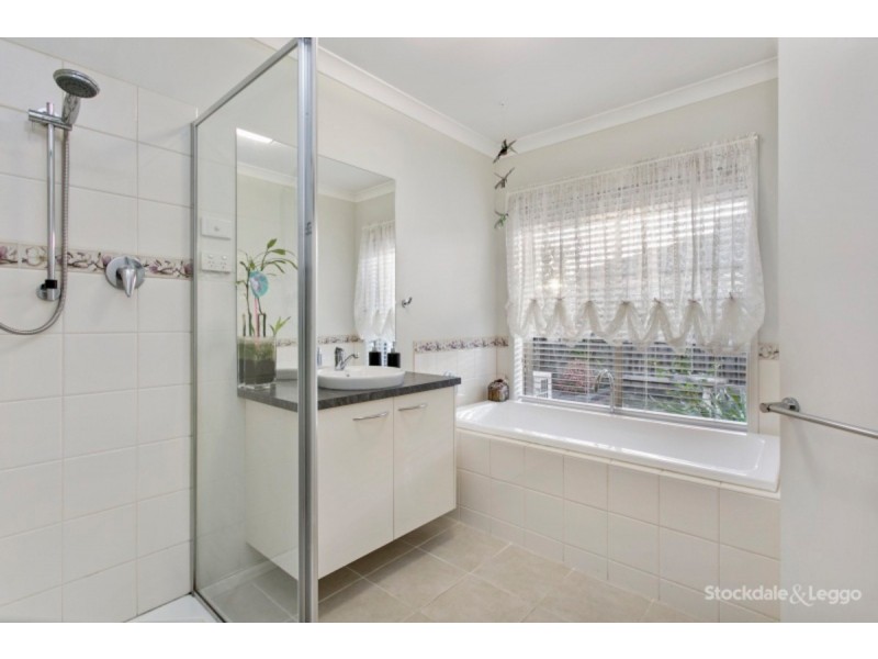 27 Jack William Way, Berwick VIC 3806