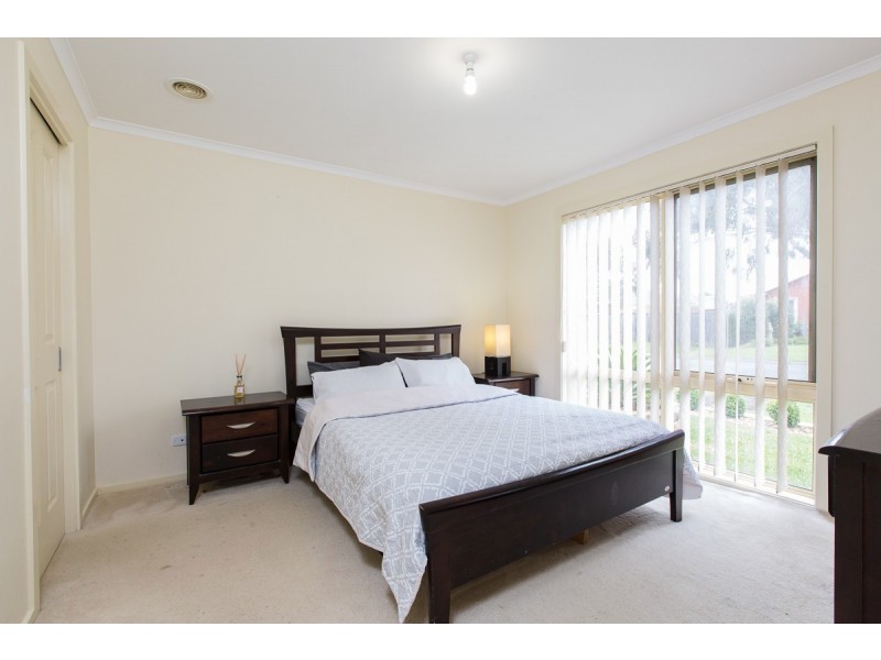 20 Henning Avenue, Lynbrook VIC 3975