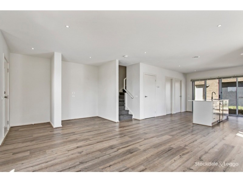 1 Belfort Lane, Cranbourne VIC 3977