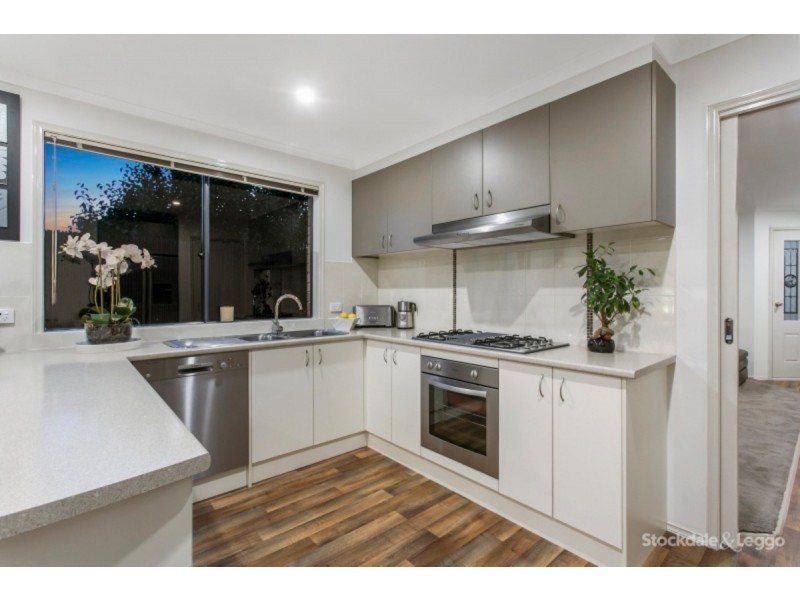 34 Filmer Crescent, Narre Warren South VIC 3805